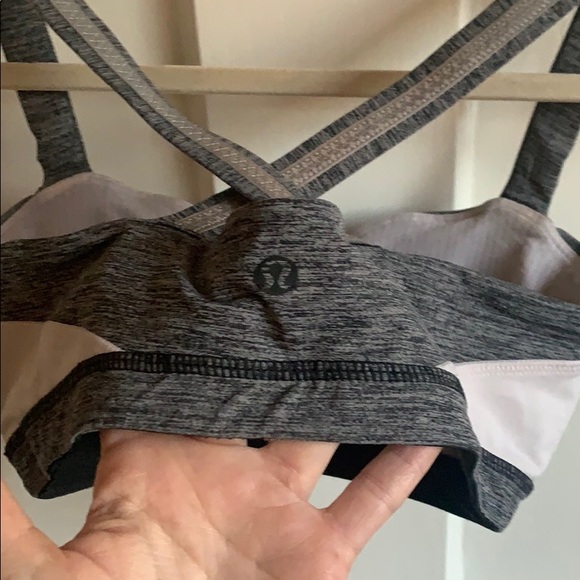 Lululemon XS Workout Sports Bra - Picture 2 of 4